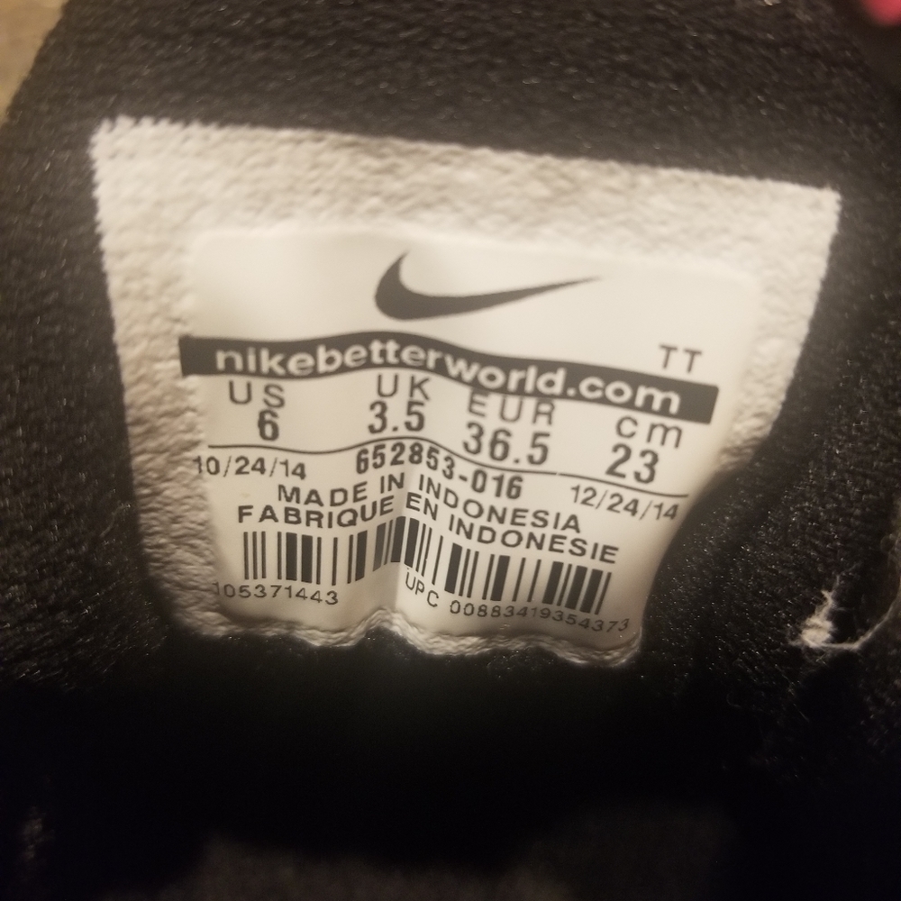 Sneaker - Picture 3 of 6